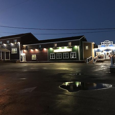 Seaport Inn Port Union Exterior photo